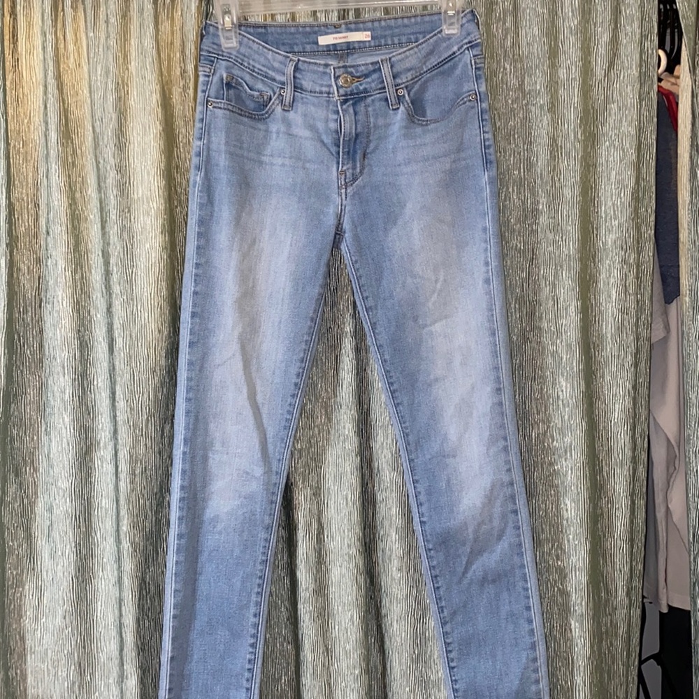 Womens Levi 711 skinny jeans size 26
